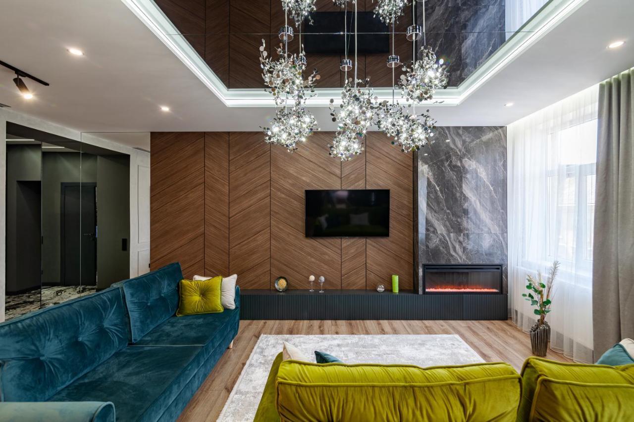 Royal Vip Apartment On Gorodotska 31 Лвив Екстериор снимка